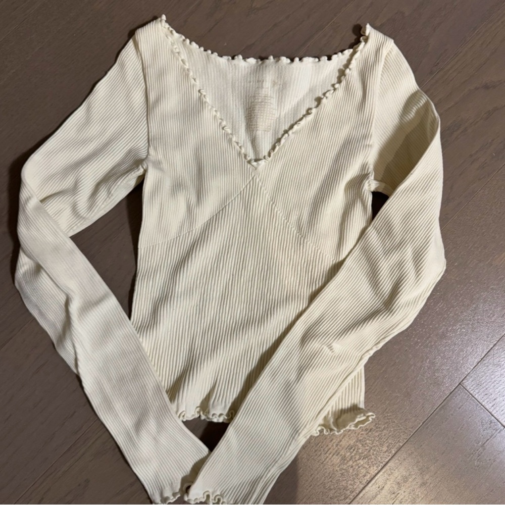 Free People Ivory Ribbed Long Sleeve Top M/L Intimately knit top